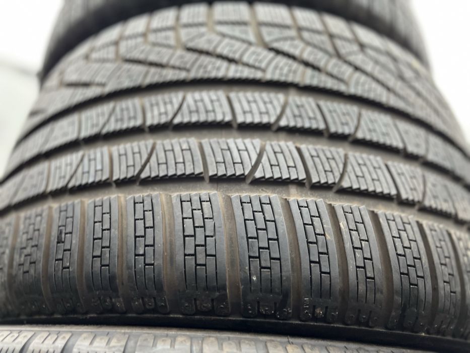 295/30/R19 (зима) пара Pirelli Sottozero вул. Дружківська 12