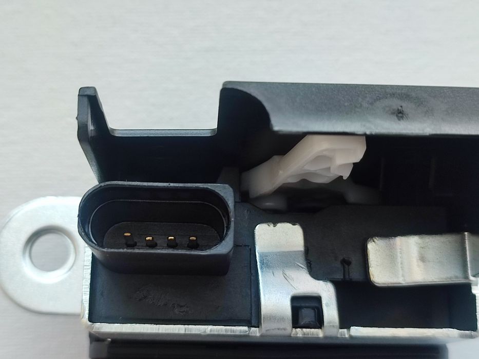 VW 6999 Замок крышки багажника Passat B6 B7 Golf 5 6 Tiguan Touran