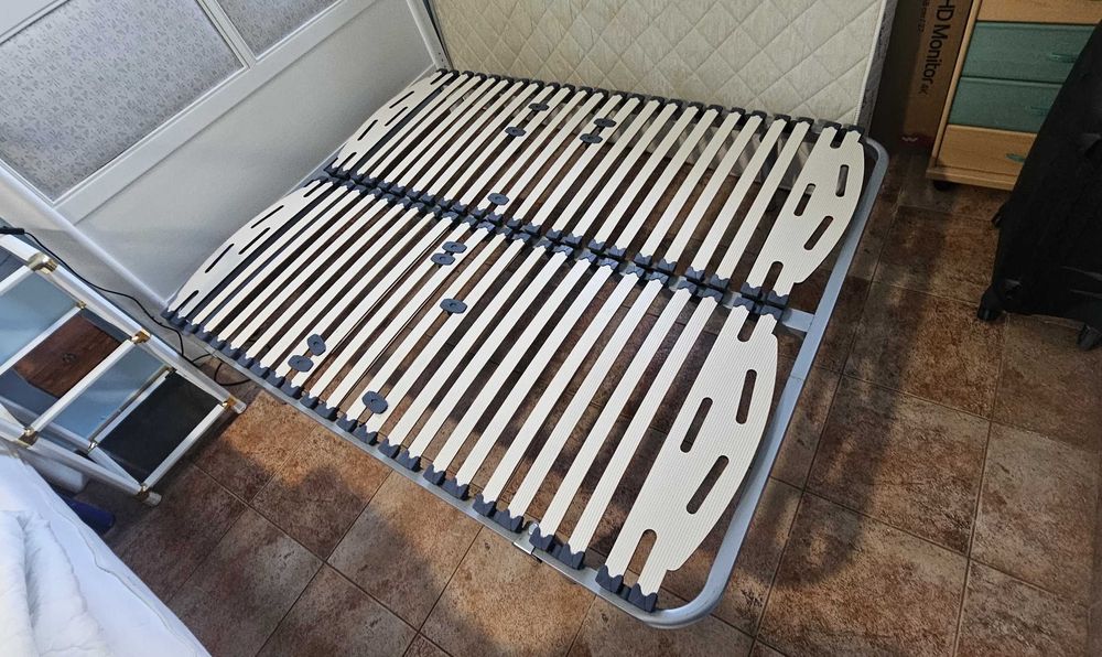 2 Camas 180x135 Completas: Estrado Colchão Ortopédico e Cabeceira