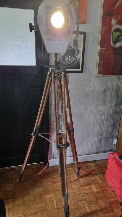 Lampa loft , industrial , reflektory estradowy na statywie