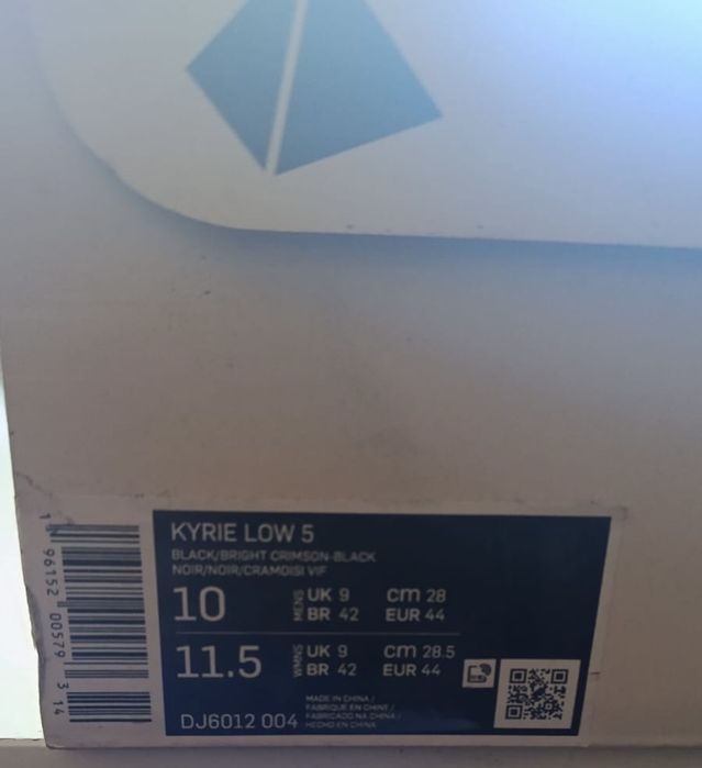 Nike KYRIE Low 5 44 semi novas