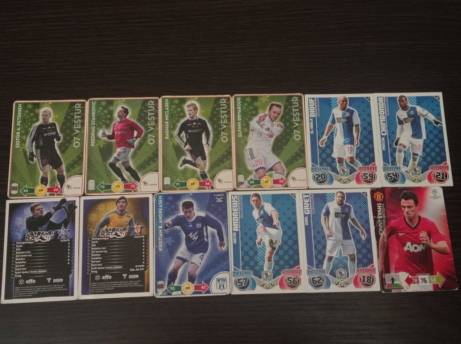 Коллекция футбольных карточек