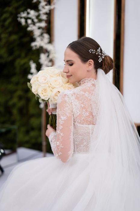 Продаю свою весільну сукню від бренду crystal