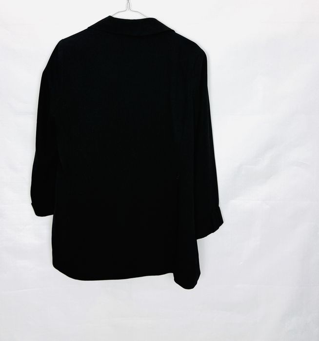 Czarny żakiet przedłużony M 38