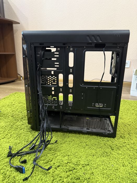 продам корпус gamemax starlight 2