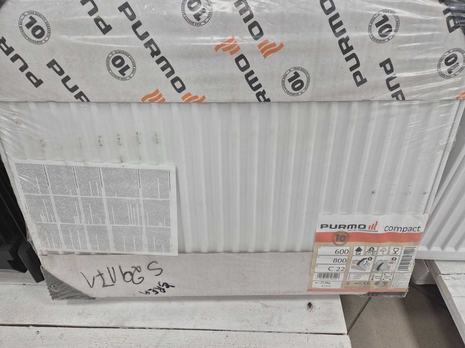 Grzejnik biały 600x800 Purmo  C 22 , boczne podejście