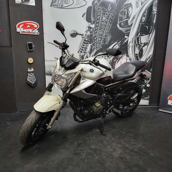 Yamaha XJ6 / 2011