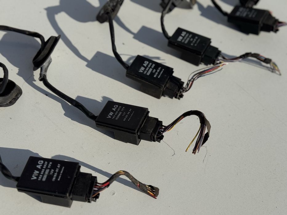 Блок модуль управления топливным насосом Passat B6 Golf 5 Touran Skoda