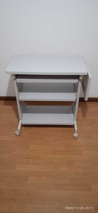 Secretária para Computador