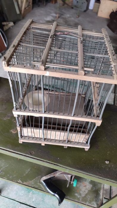 Продам клетку. Деревянная