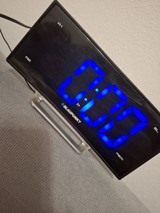 Zegar elektroniczny z budzikiem BLAUPUNKT