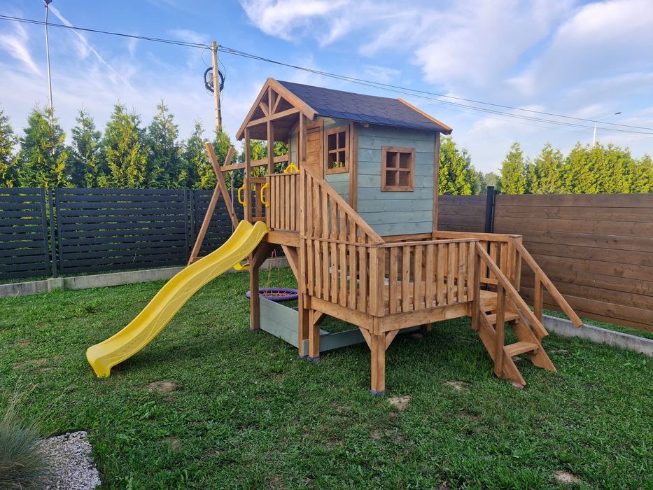 Domek drewniany plac zabaw dla dzieci