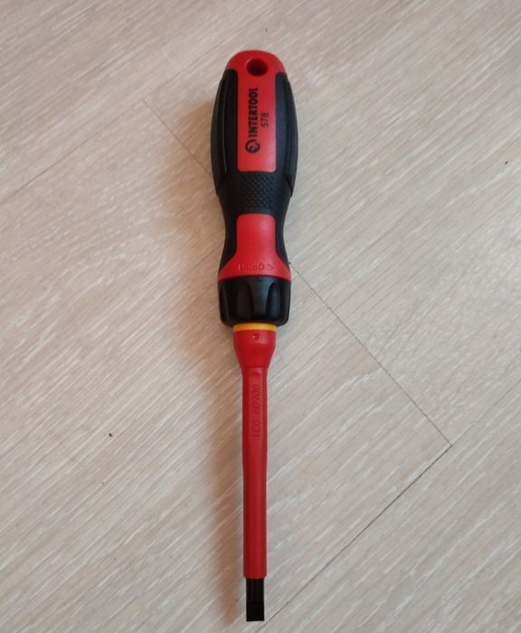 Набор отверток диэлектрических  Діелектричні викрутки INTERTOOL VT3614