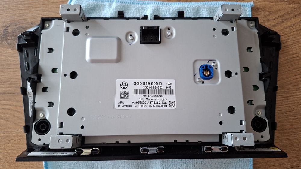 Sprzedam radio navi dotykowe 3g0919605D VW Passat Golf  Tiguan Touran