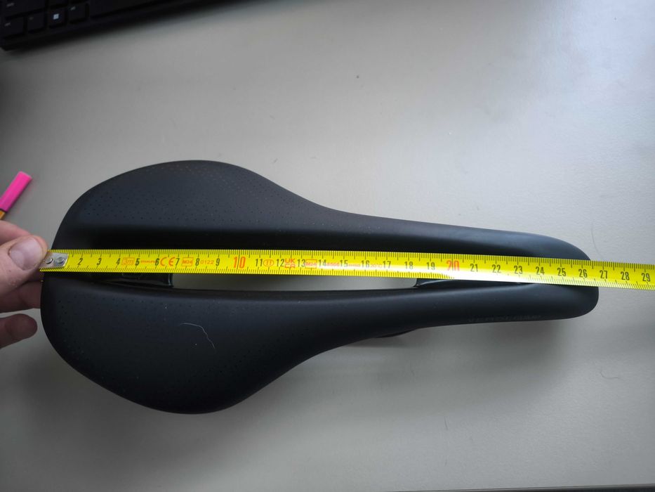 Siodełko Rowerowe - Bontrager VerseComp 135mm -  Komfortowe, Wycięte