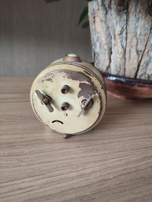 Budzik Manthe Famos Intervall