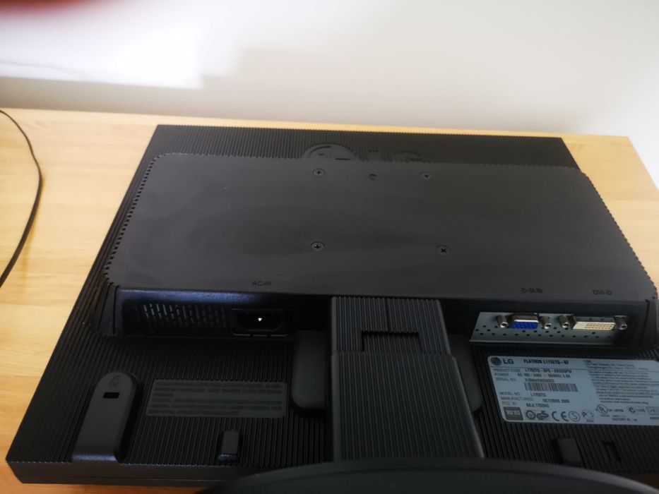 Vendo ecrã LG FLATION L1752TQ