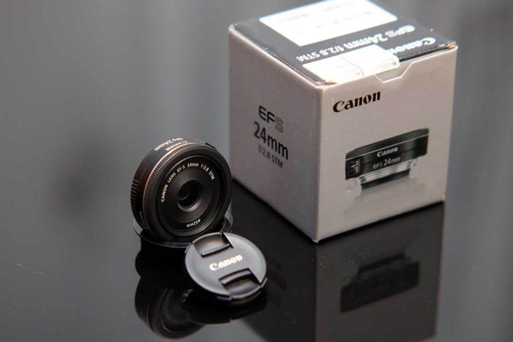 Canon EF-S 24mm 1:2.8 STM.