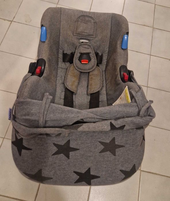 Carrinho de bebé com ovo, Zippy