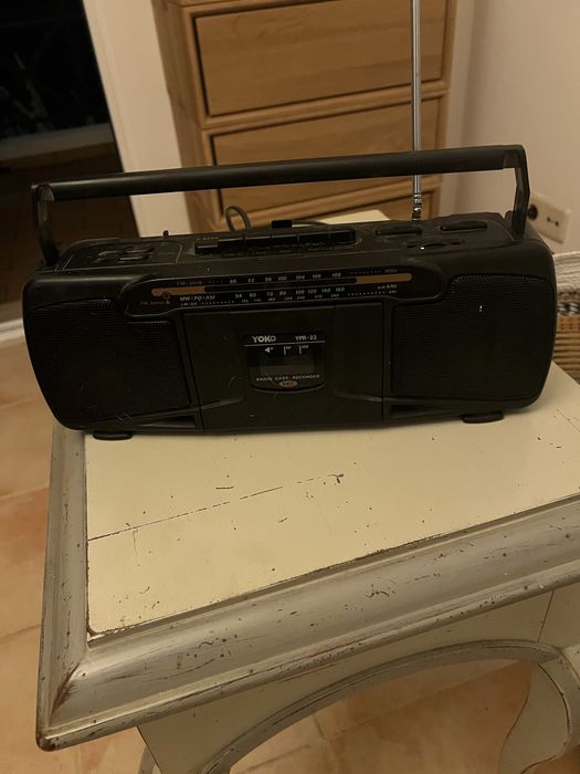 Radio Yoko com clunas embutidas 3 Band