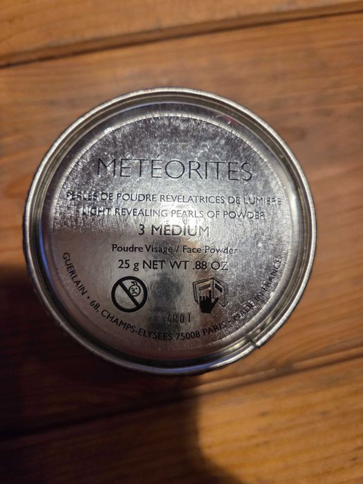 Puderniczka guerlain meteorites + kulki