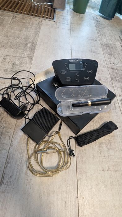 Апарат для перманентного макіяжу Biomaser P300 і машинка HP-100