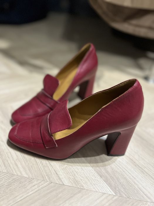 Buty ze skóry naturalnej w kolorze malinowym