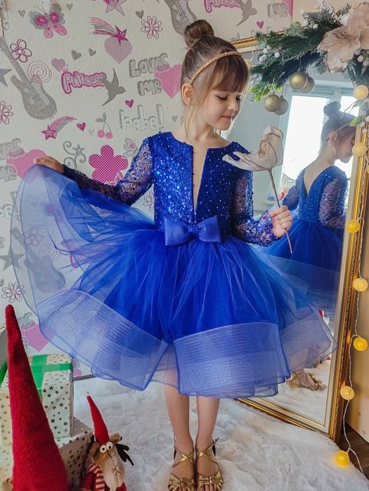 Святкова синя сукня 122