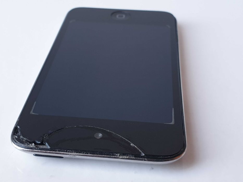 Apple iPod Touch 4 8GB A1367 mc540bta AV-адаптер A1388 блок A1399