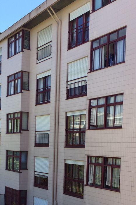 Caixilharias estores e grades