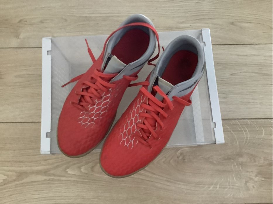 Tenis futebol salao (Nike) 43 (equiveale a 41.5/ 42)