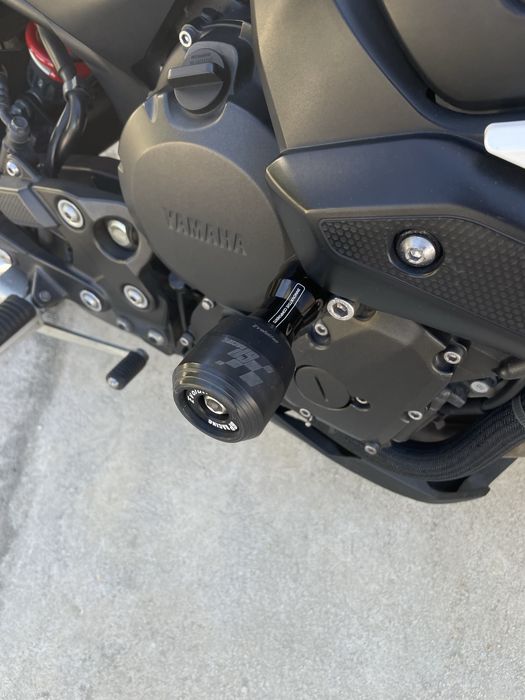 Yamaha Xj6 2012 .