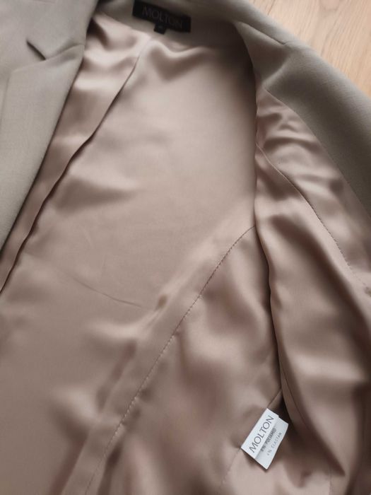beżowy kostium Molton  z wełną