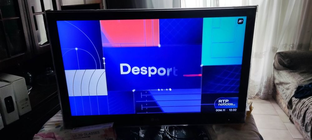 TV LG 32" 3D com óculos