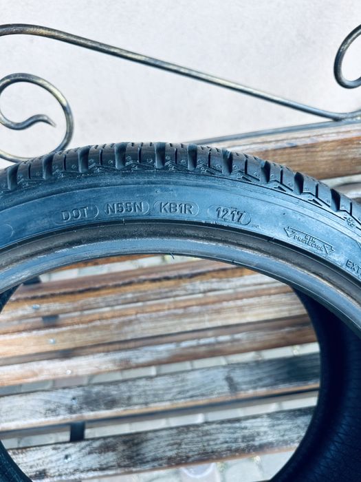 Шини зимові 225/40 R18 (92V) Good Year Ultragrip 8