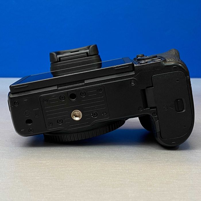 Nikon Z5 (Corpo) - 24.3MP
