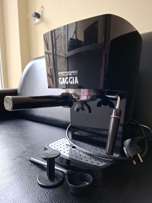 Продам ручну кавоварку