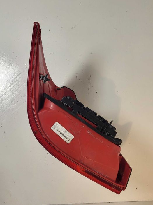 Farolim traseiro direito Volkswagen Golf IV