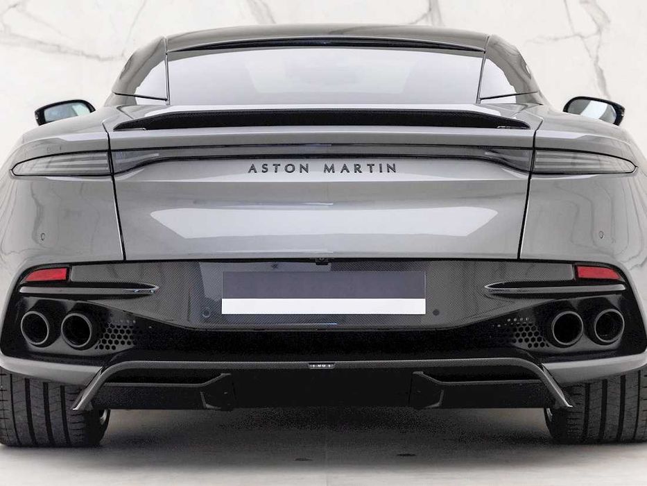 Aston Martin DBS Superleggera dyfuzor spoiler zderzak tylny tył CARBON