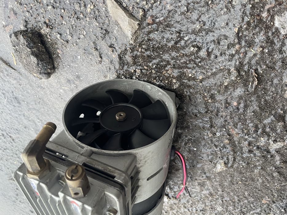 Безмасляний повітряний компресор 220V / 500W, тихий, справний