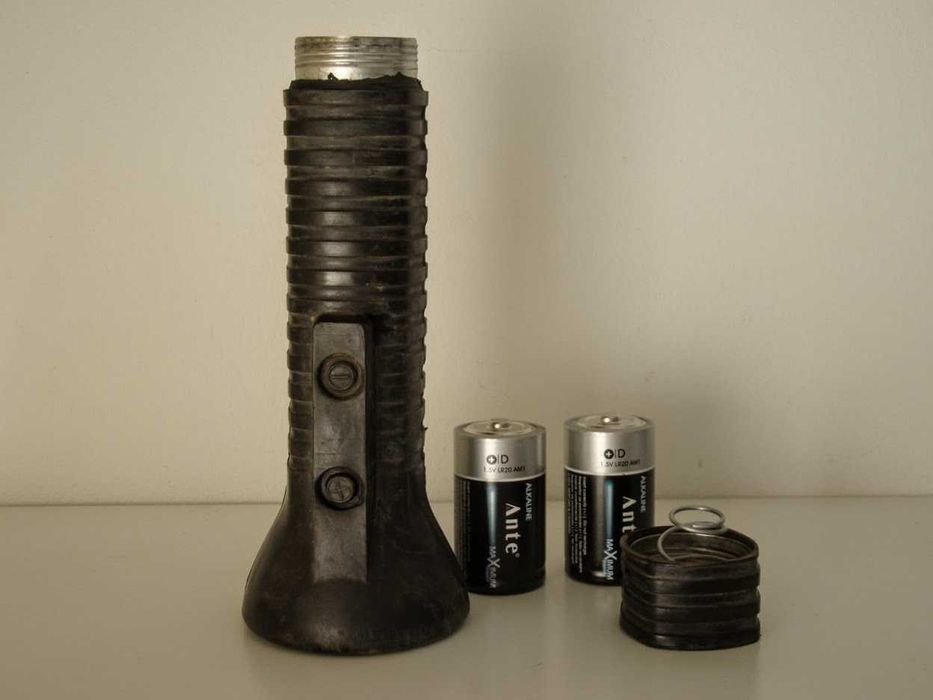 Lanterna focus com revestimento borracha décadas 1970/80