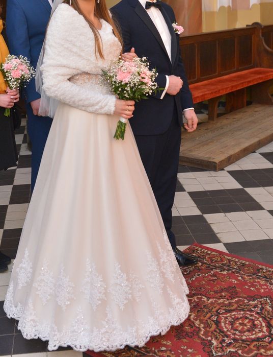 Suknia ślubna, sukienka