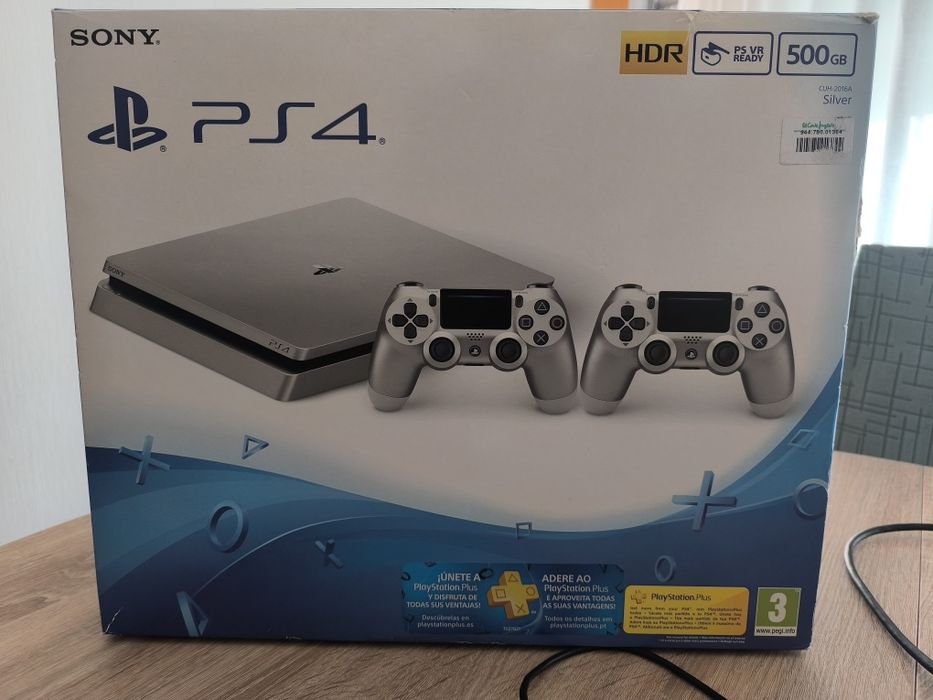 PlayStation 4 Slim/500gb + 3 jogos