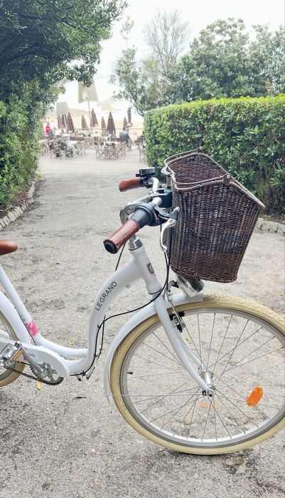 Bicicleta cesta mulher excelente estado