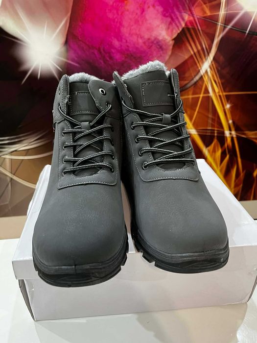 Nowe szare zimowe buty męskie ocieplane