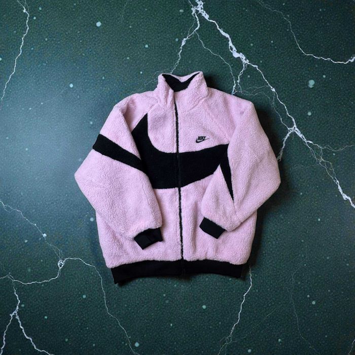 Dwustronna kurtka Nike – różowo-czarna puffer