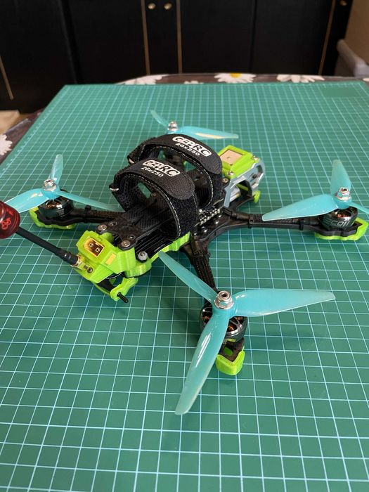 Dron FPV GEPRC Mark 5, analog. Gotowy do lotu.