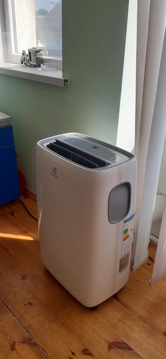 Кондиціонер мобільний Electrolux   EACМ-11 CL/N3 LOFТ