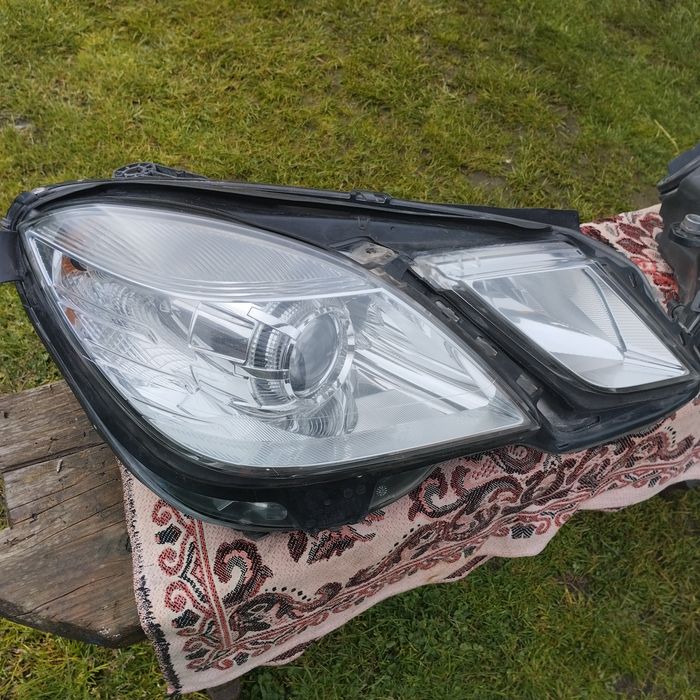 Фари Mercedes w212 в нормальному стані