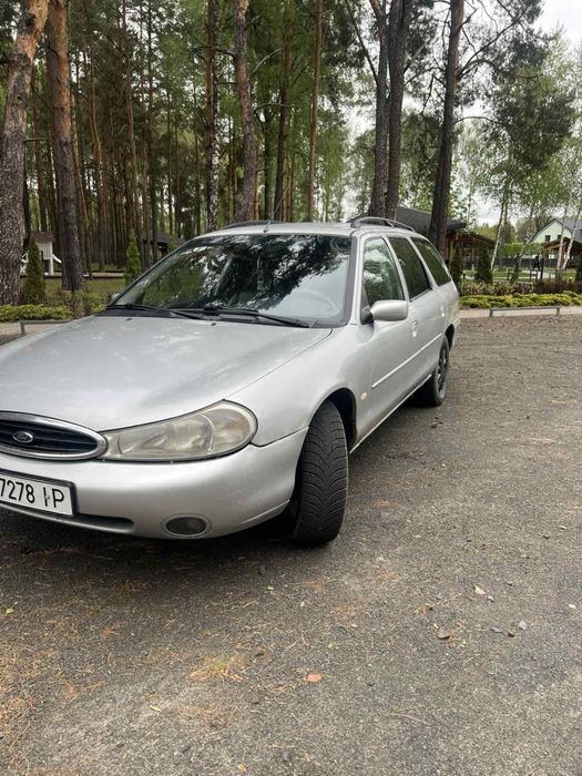 Продам  Ford mondeo 1,8 tdi